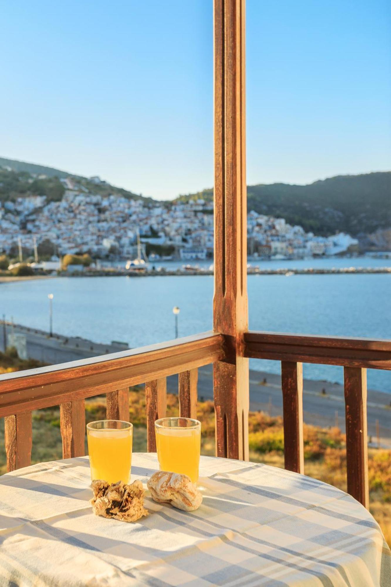 Nikolaos Studios Apartments Skopelos Town Exterior photo
